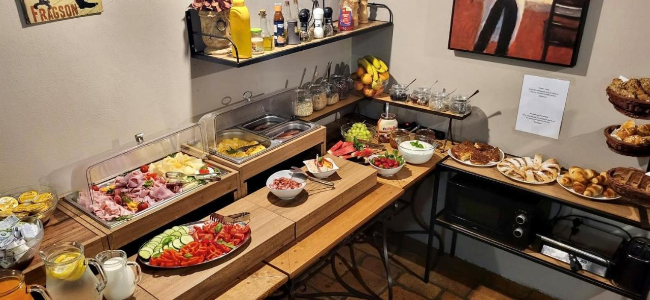 Hotel Via Ironia Vysoké Mýto Eksteriør bilde