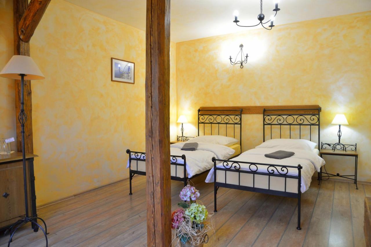 Hotel Via Ironia Vysoké Mýto Eksteriør bilde