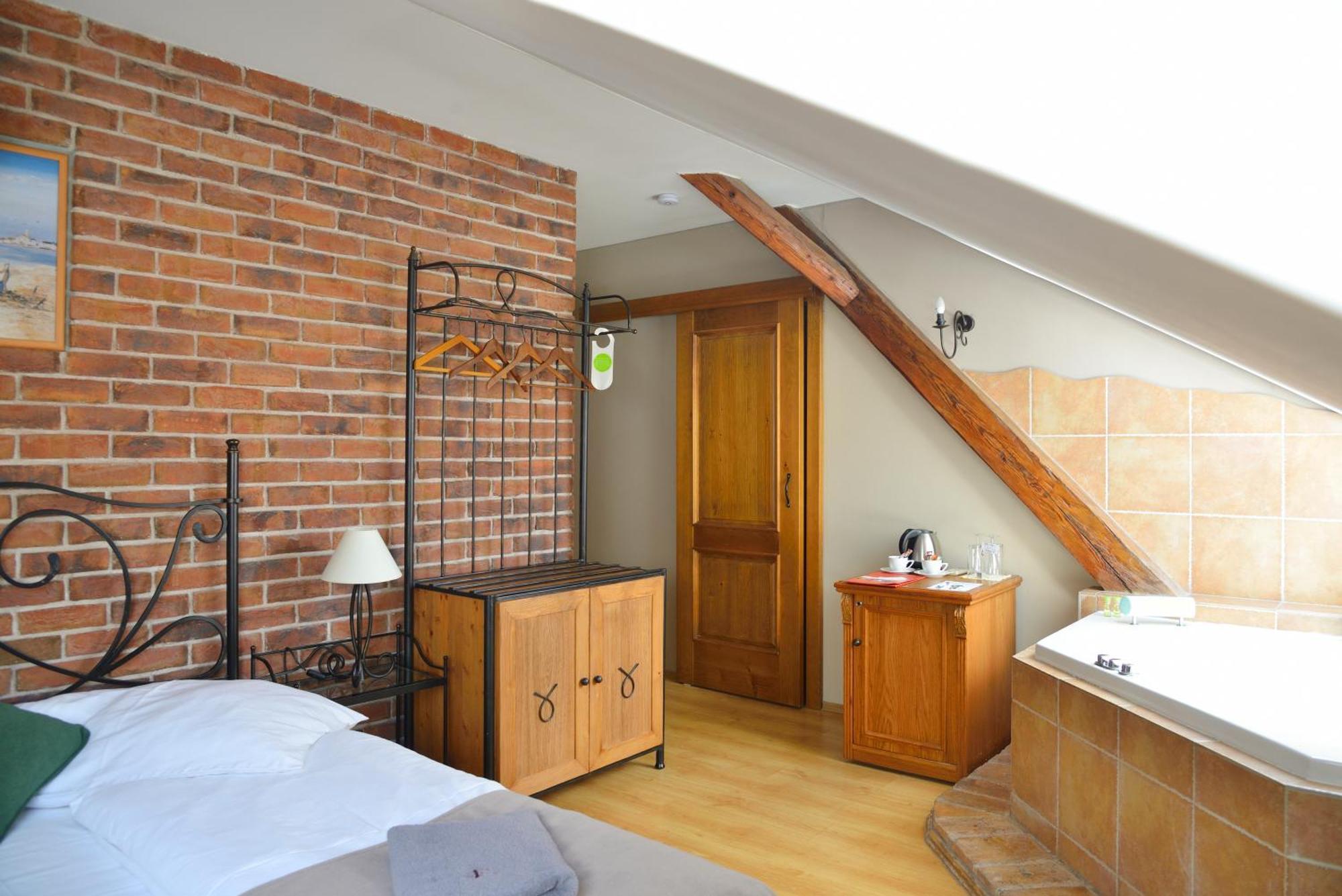 Hotel Via Ironia Vysoké Mýto Eksteriør bilde