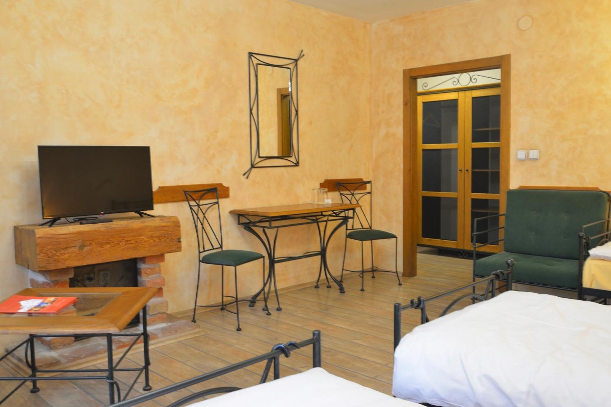 Hotel Via Ironia Vysoké Mýto Eksteriør bilde