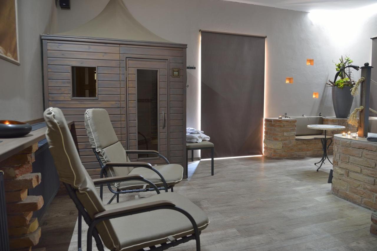 Hotel Via Ironia Vysoké Mýto Eksteriør bilde